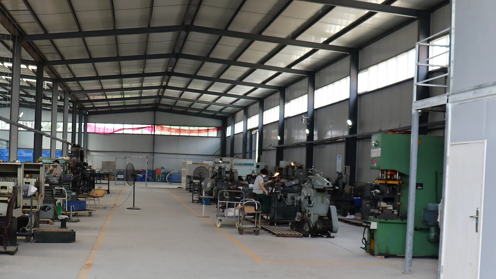 Wide view of the SDX manufacturing workshop