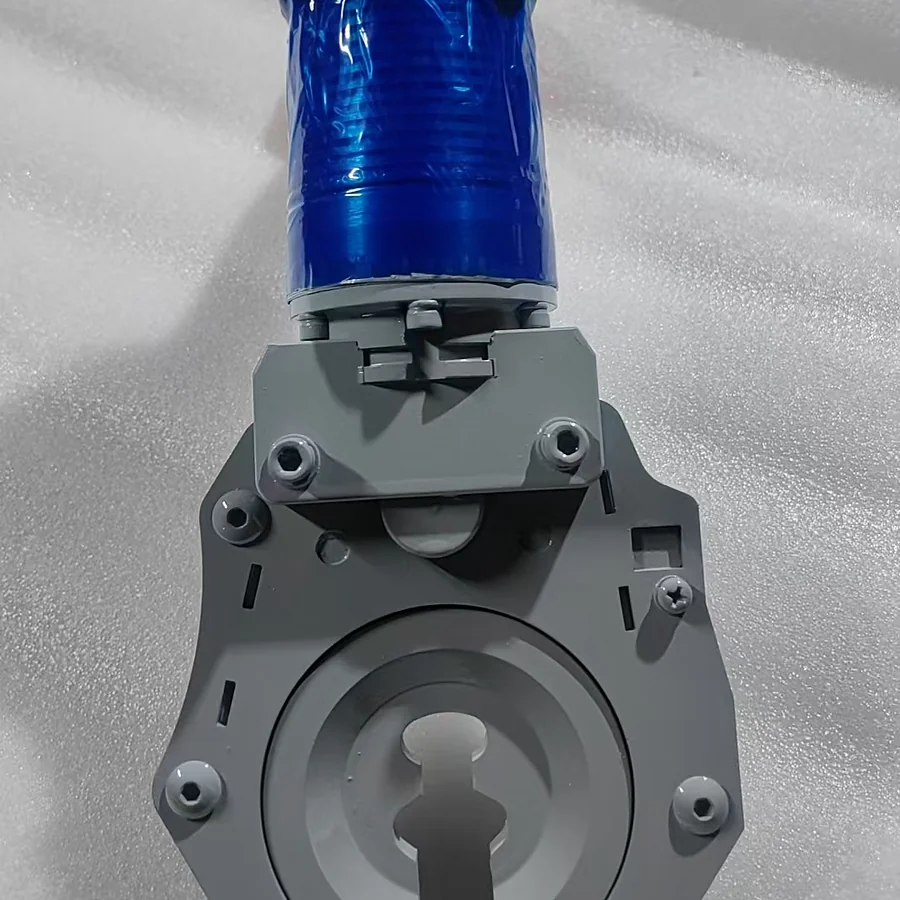 Front detail of the open clamping head on the SDX-6ET turnbuckle wrench